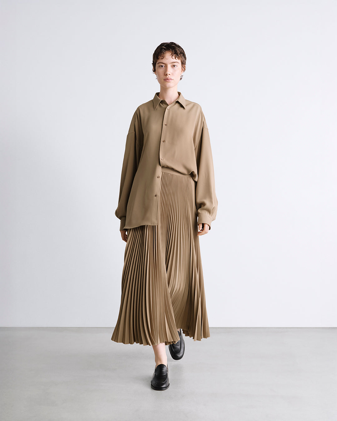 Satin Pleats Skirt – Graphpaper