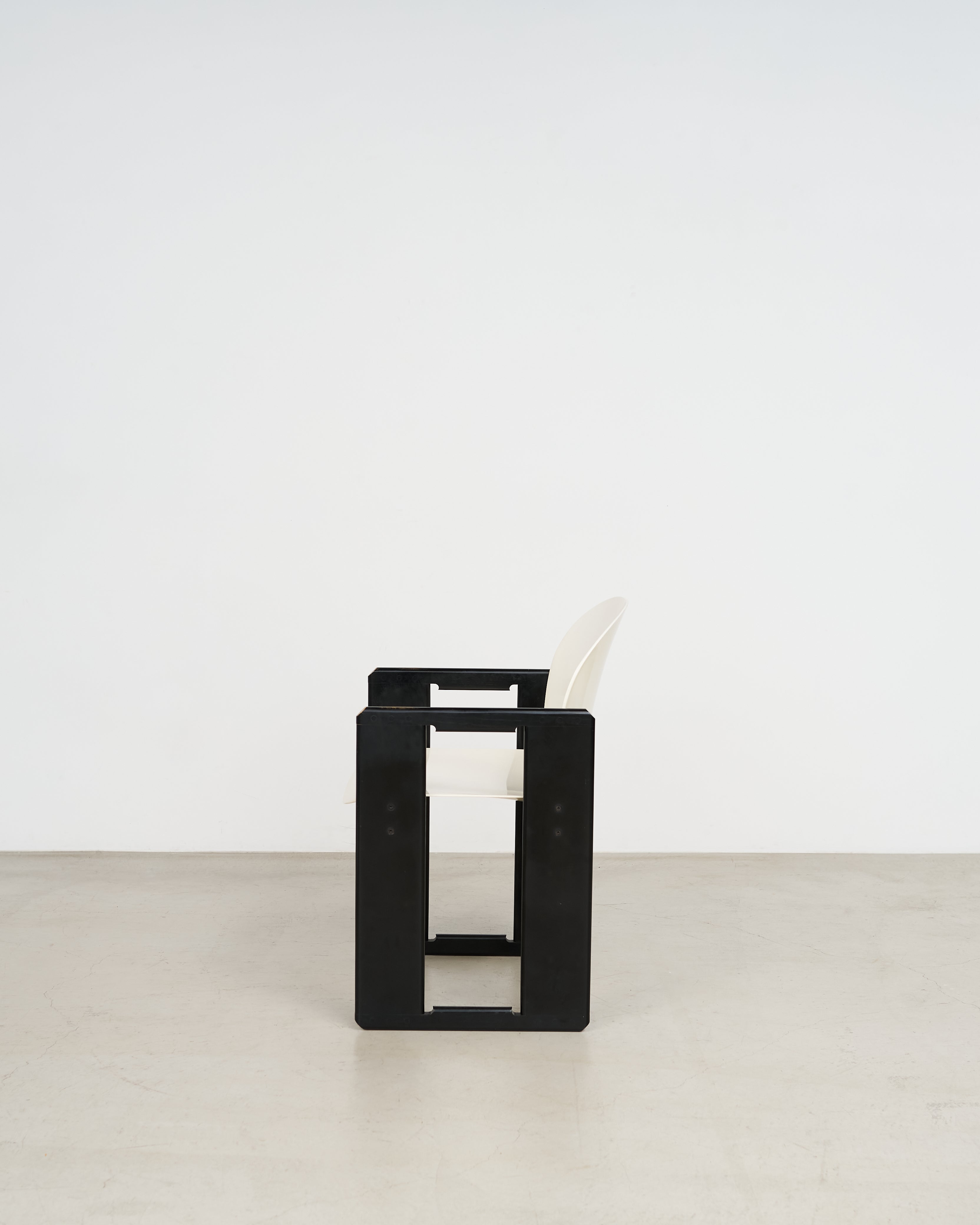 DIALOGO Chair by Afra ＆ Tobia Scarpa for B＆B Italia 1973