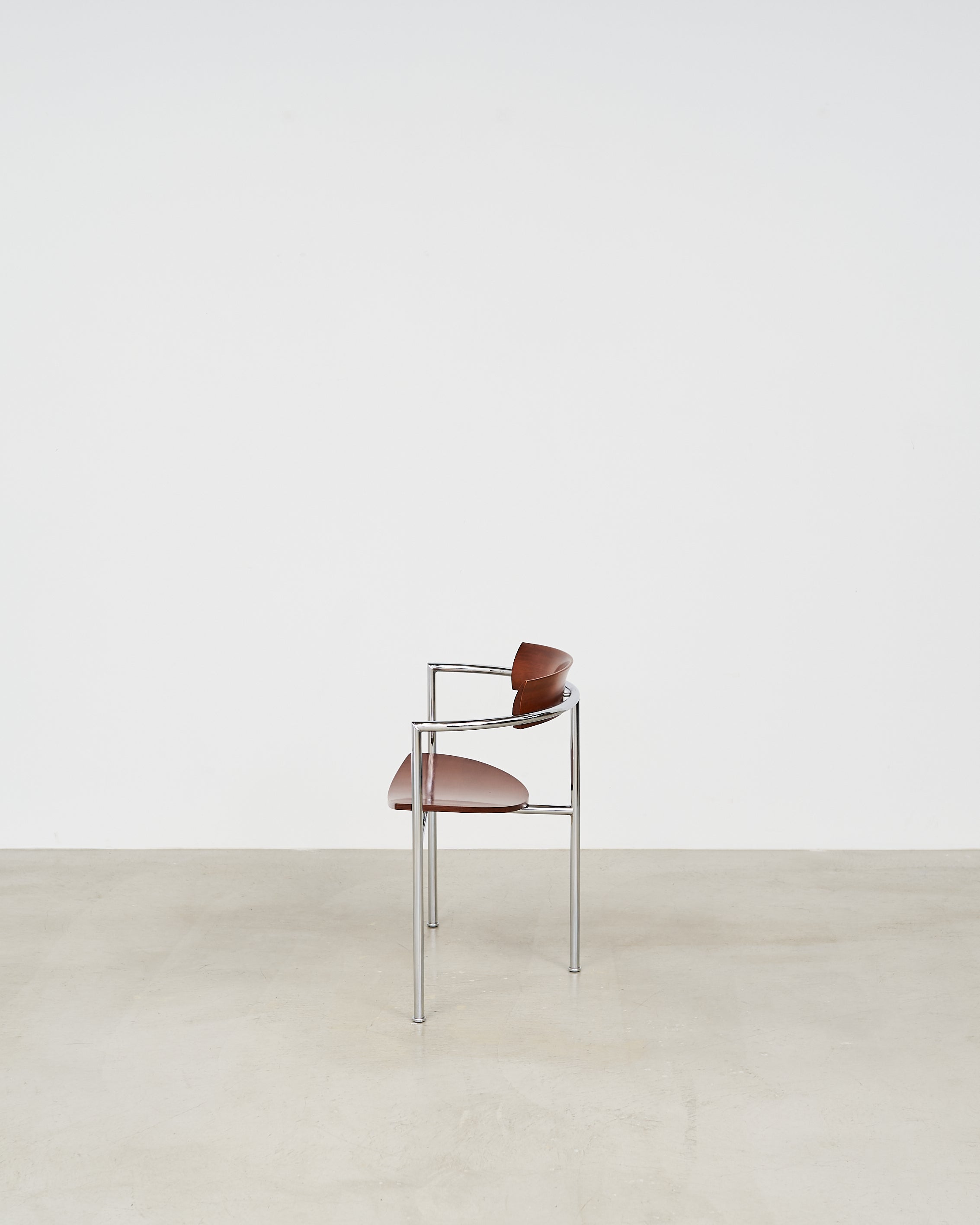 Anonymous 3leg Chair – Graphpaper
