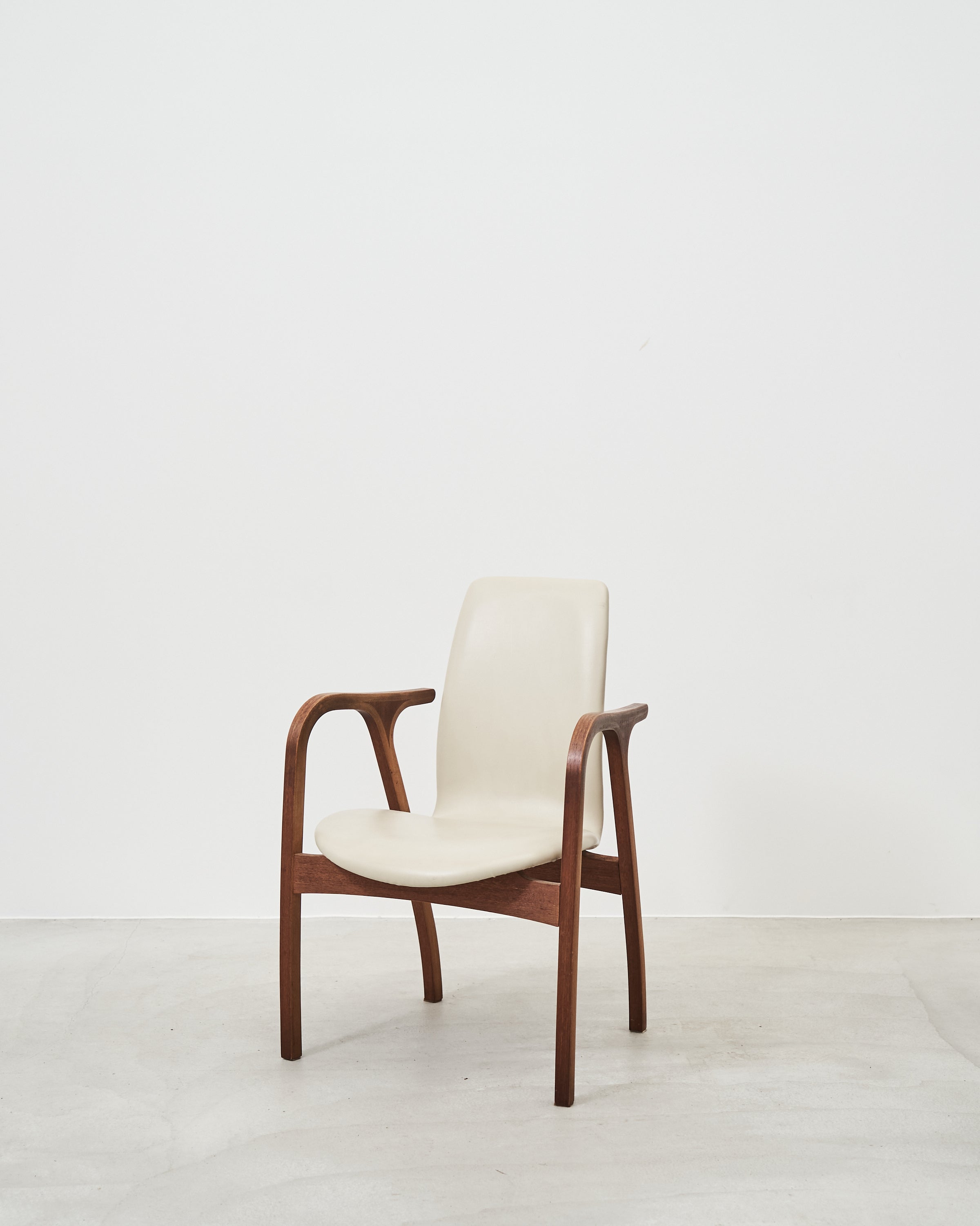 ANTLER Arm Chair by Junzo Sakakura for TENDO MOKKO – Graphpaper