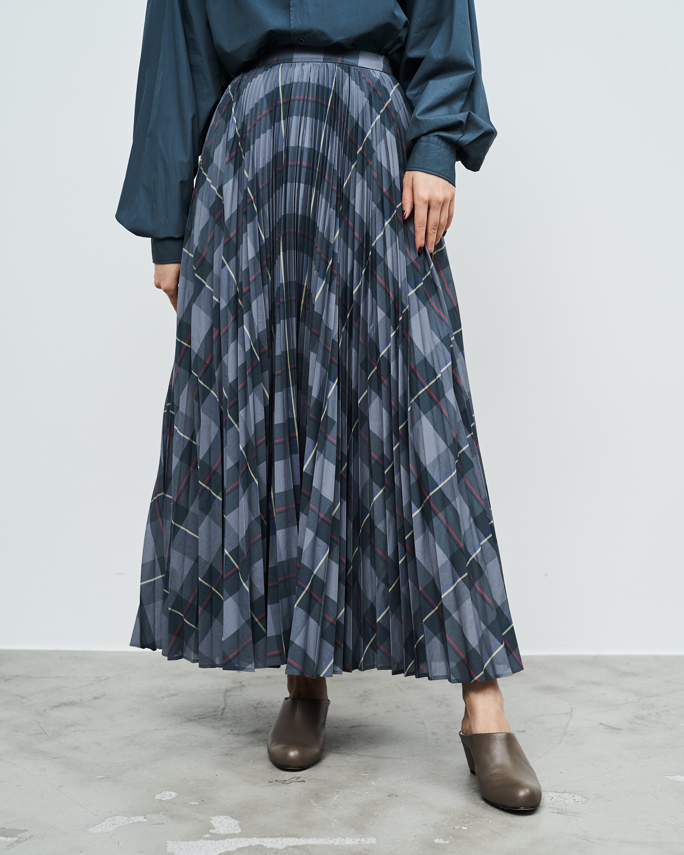 SALE- Sheer Check Pleats Skirt – Graphpaper