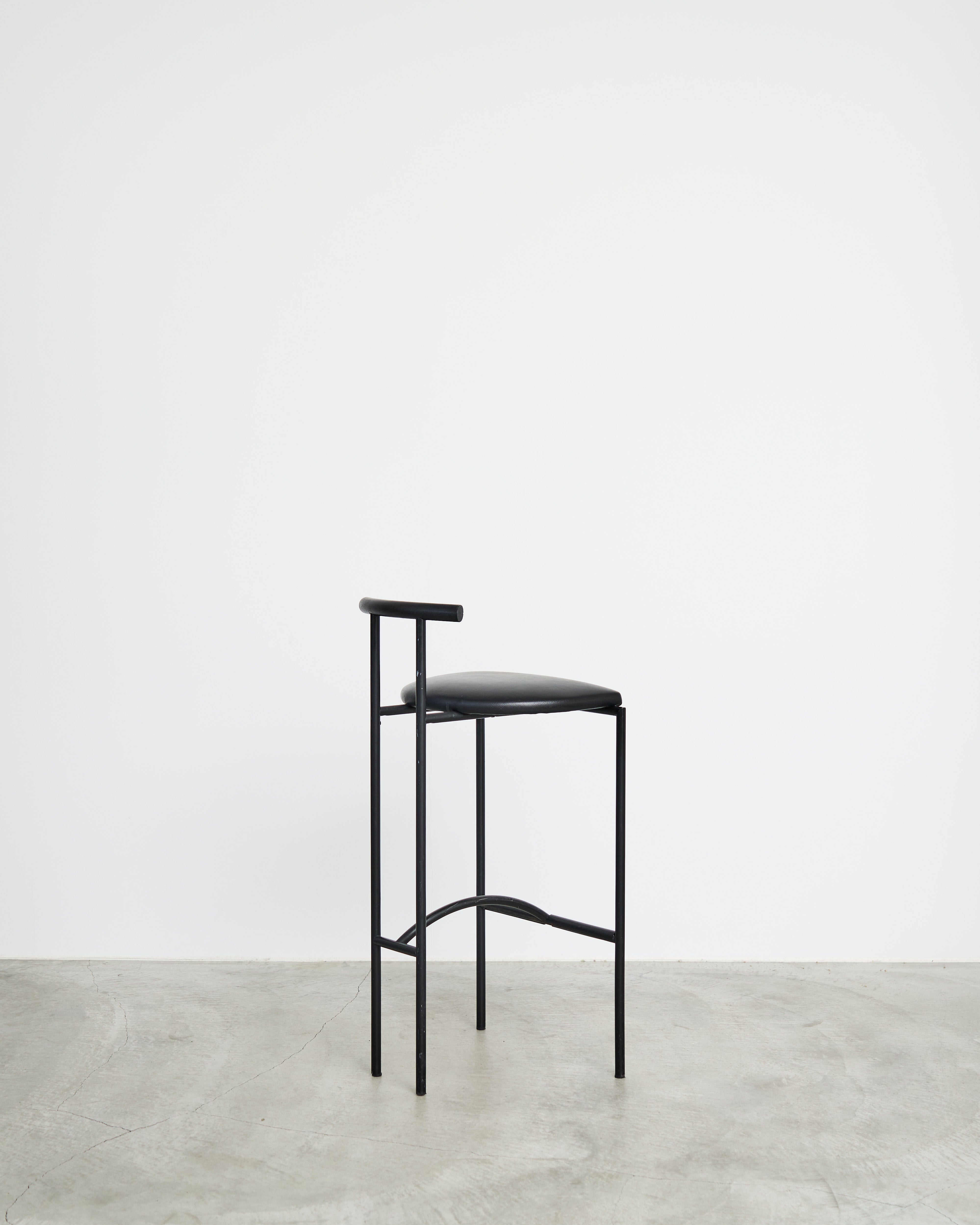 希少★Tokyo Bar Stool by Rodney Kinsman Tokyo Bar Stool by Rodney Kinsman for Bieffeplast – Graphpaper