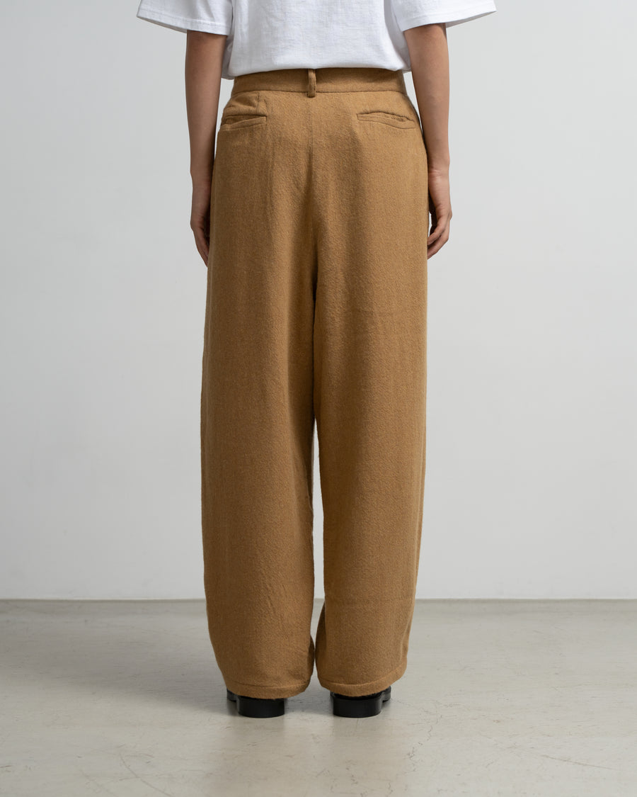 Button fly pants ①