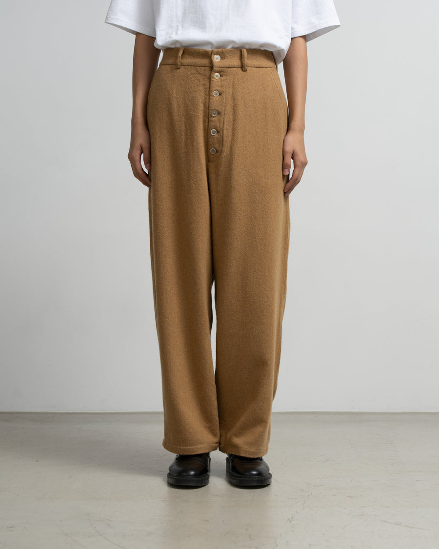 Button fly pants ①