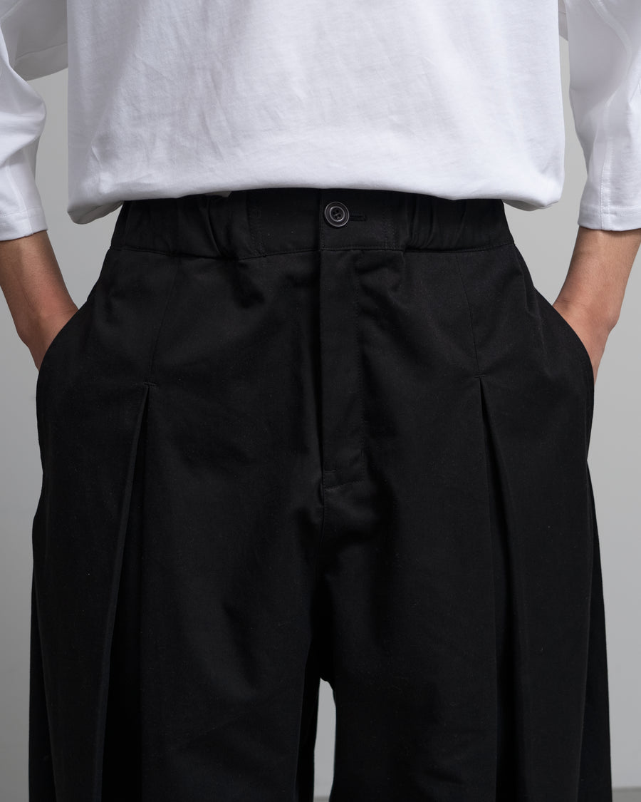 BOX PLEAT TROUSER