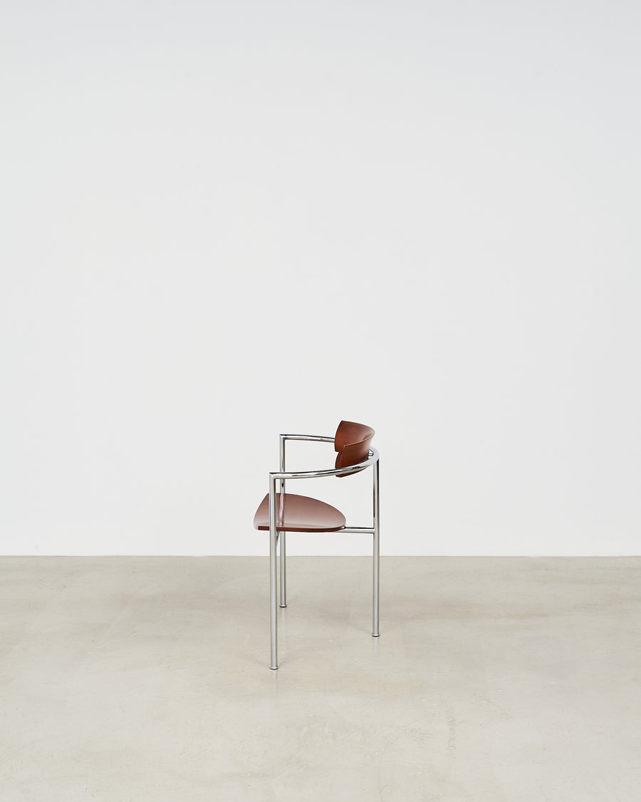 Anonymous 3leg Chair
