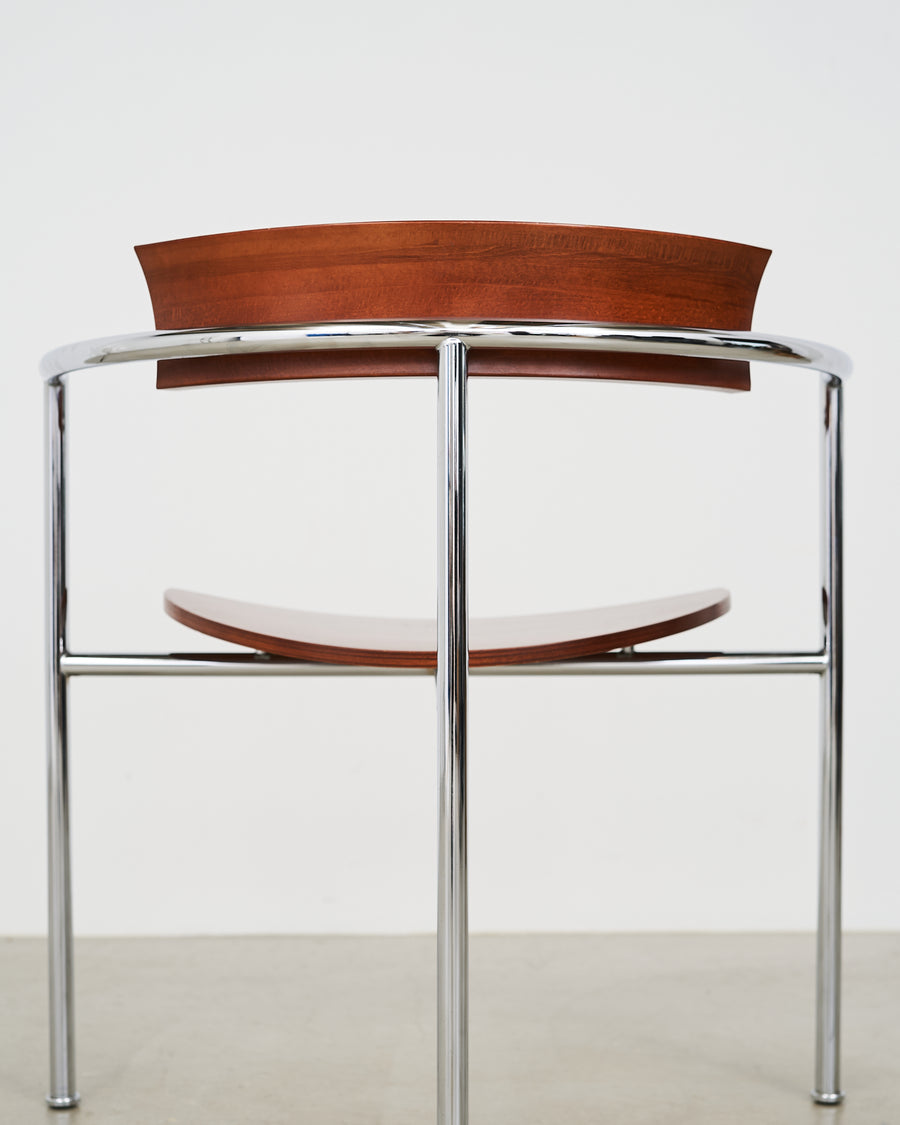 Anonymous 3leg Chair