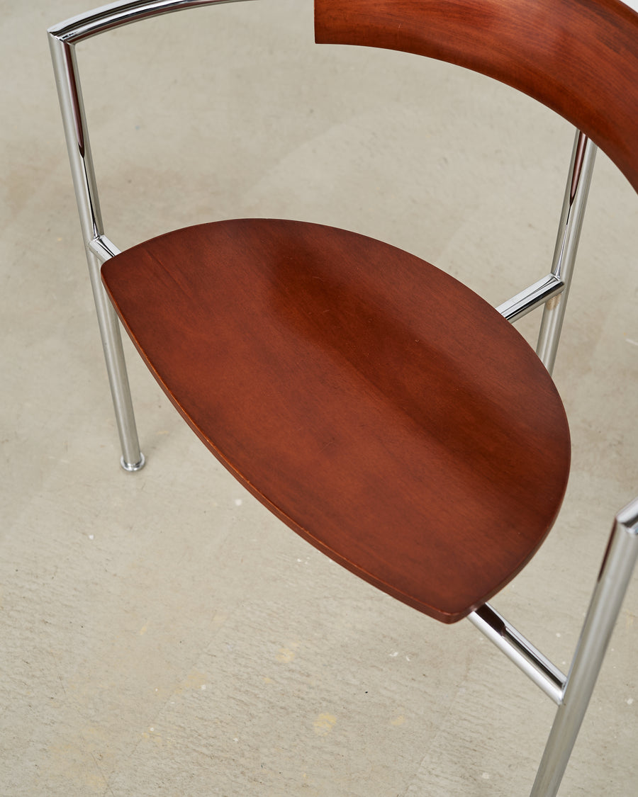 Anonymous 3leg Chair