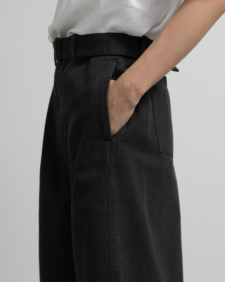 TWISTED SHORT