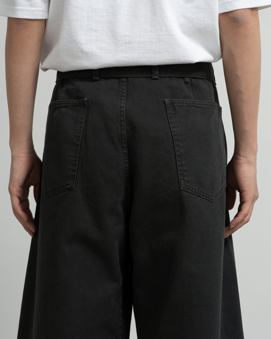 TWISTED SHORT