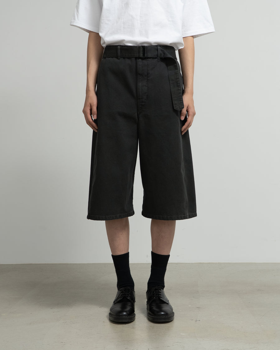 TWISTED SHORT