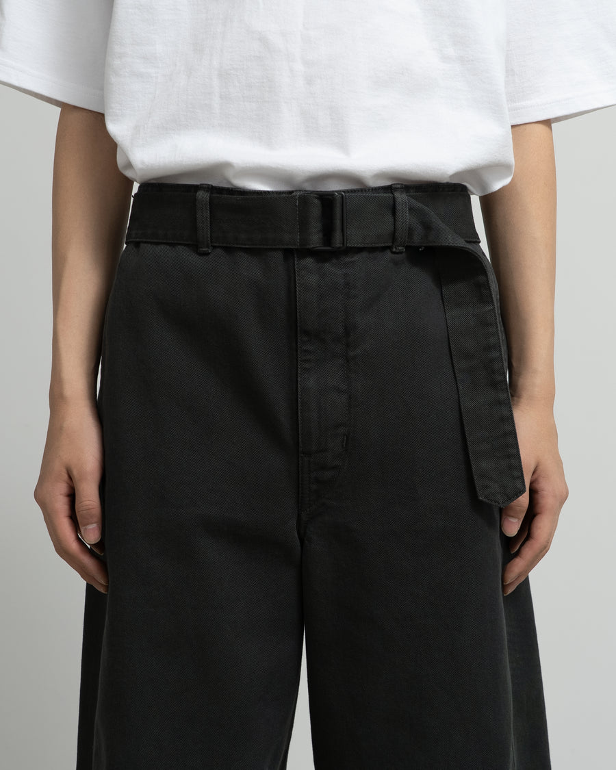 TWISTED SHORT