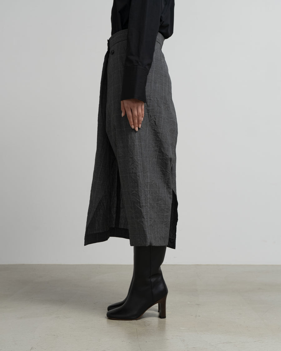 DISTRESSED MAN SKIRT